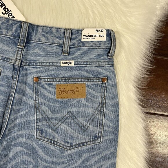 Wrangler Women's Size 28 Tiger Print Wanderer 622 High Rise Flare Denim‎ Jeans - Picture 10 of 11